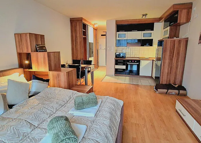 H10 Apartment With Free Parking