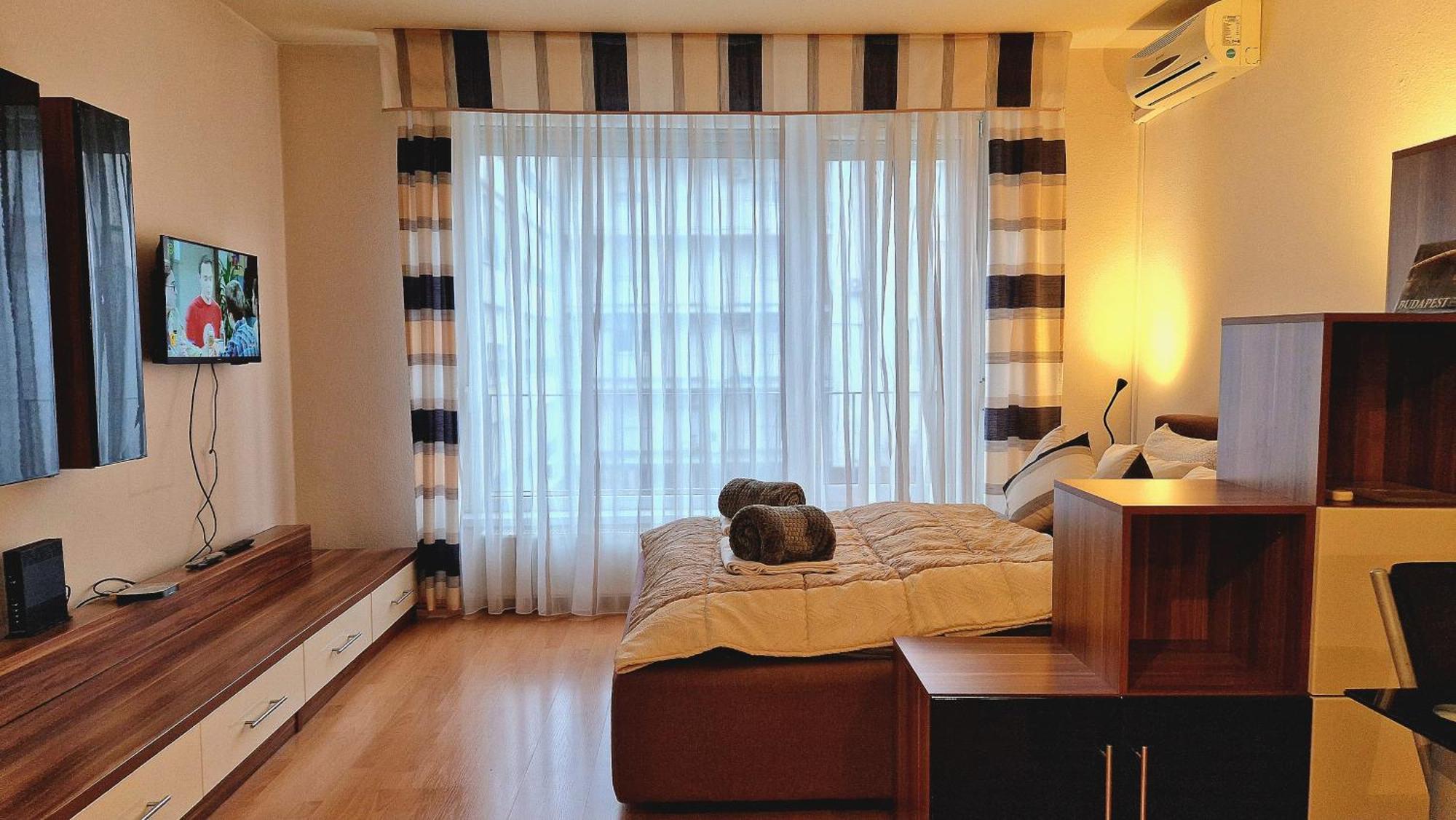 H10 With Free Parking Apartment