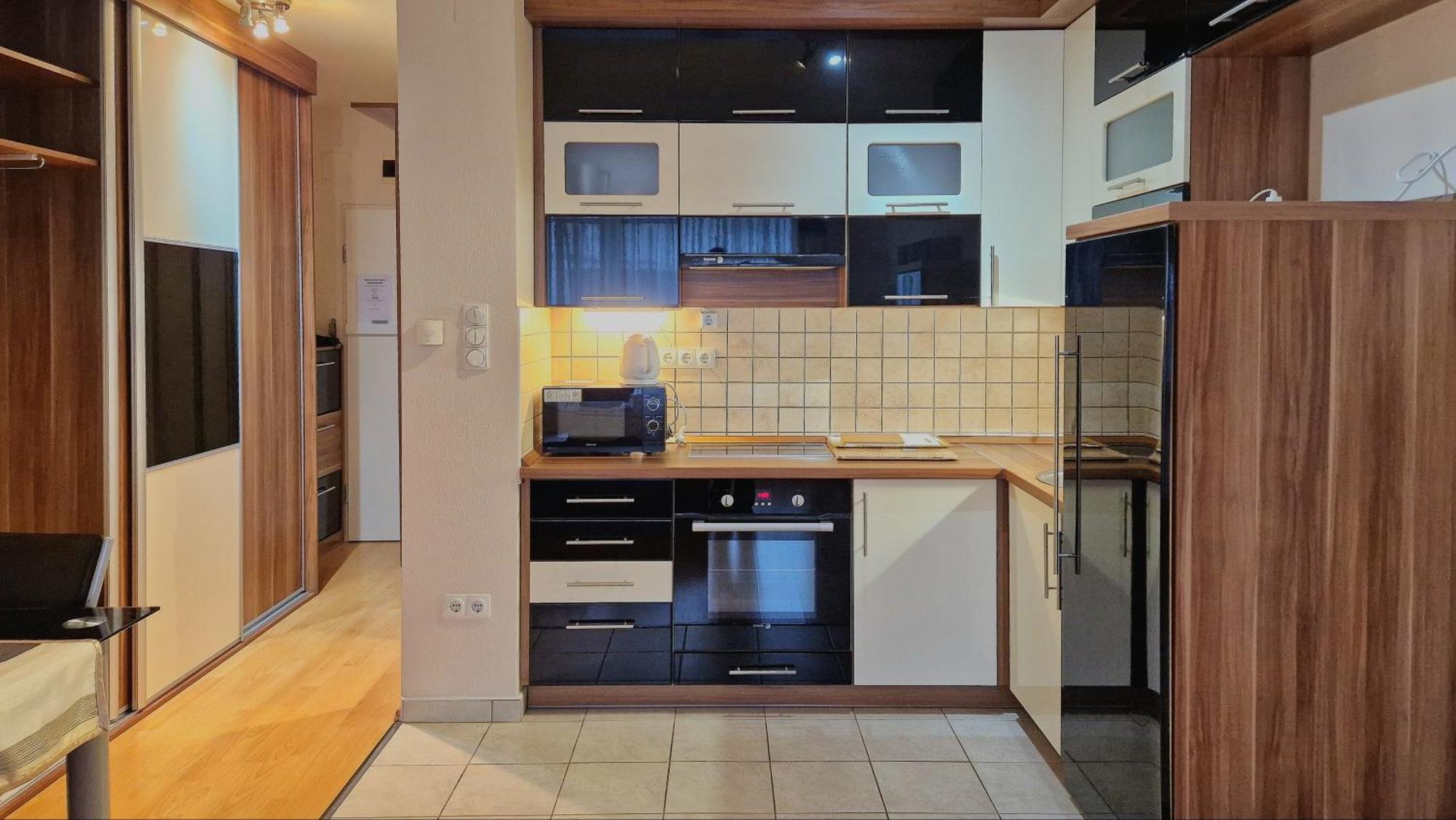 H10 With Free Parking Apartment *