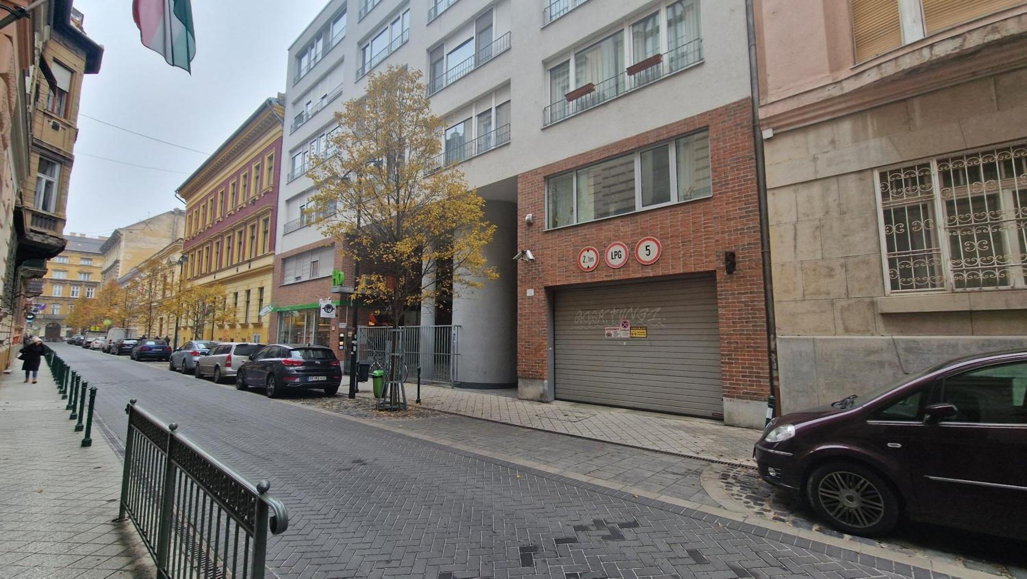 H10 With Free Parking Apartment *